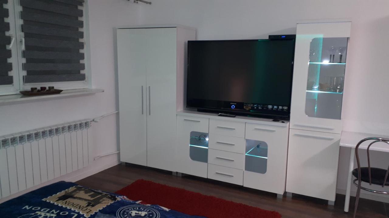 Apartament Centrum Panoramiczna Big Ben Z Balkonem-- Klimatyzacja-- Kielce Buitenkant foto